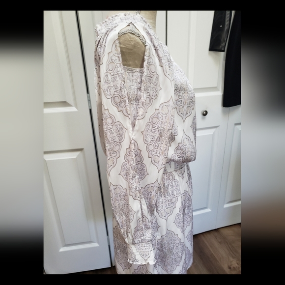 Dress - Picture 3 of 4